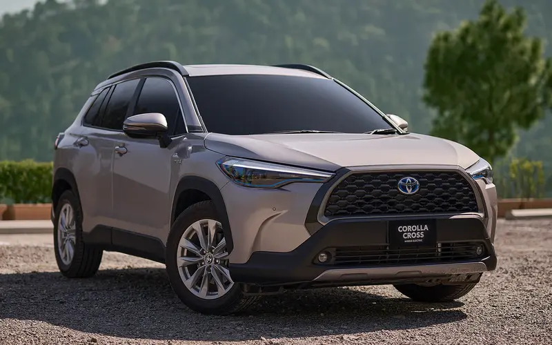 قیمت جدید تویوتا کرولا کراس هیبرید- اردیبهشت 1404